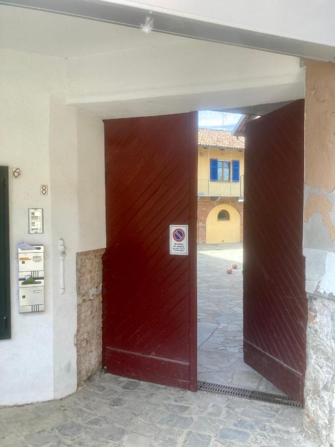 Da Emi - La Casetta In Piazza Monforte dʼAlba Exterior foto